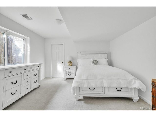 4600 S Columbine Ct, Englewood, CO 80113