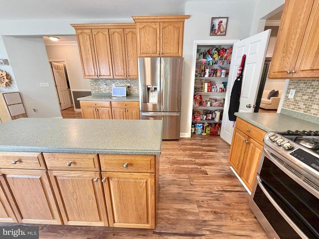 12 MILLINGTON CT, Columbus, NJ 08022