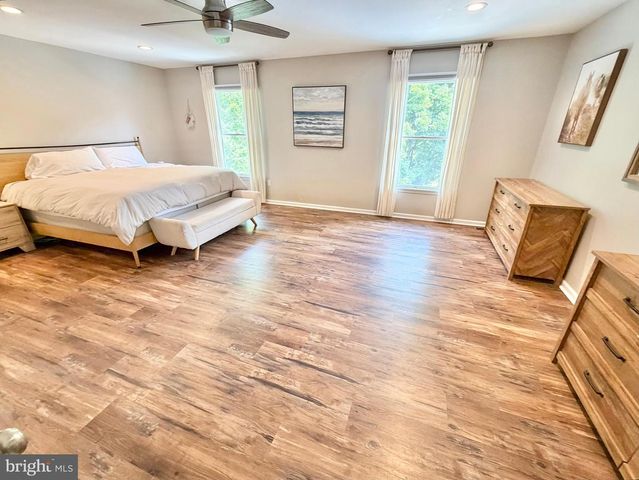 12 MILLINGTON CT, Columbus, NJ 08022