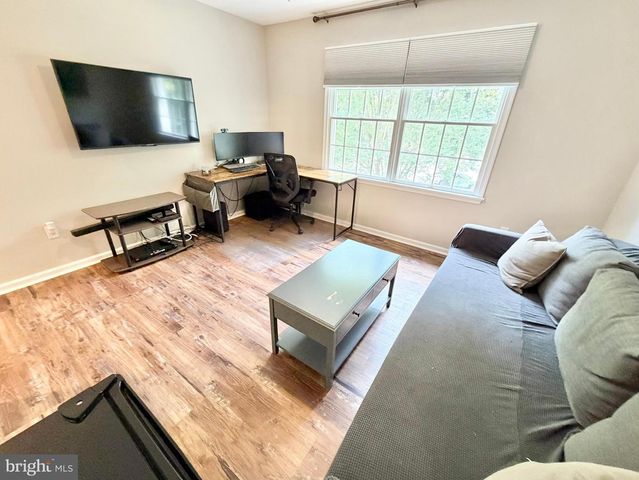 12 MILLINGTON CT, Columbus, NJ 08022