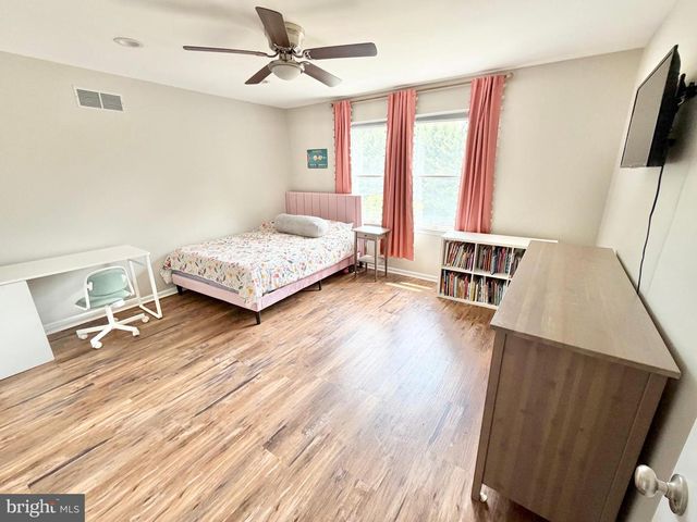 12 MILLINGTON CT, Columbus, NJ 08022