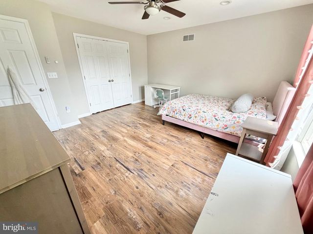 12 MILLINGTON CT, Columbus, NJ 08022