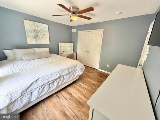 12 MILLINGTON CT, Columbus, NJ 08022