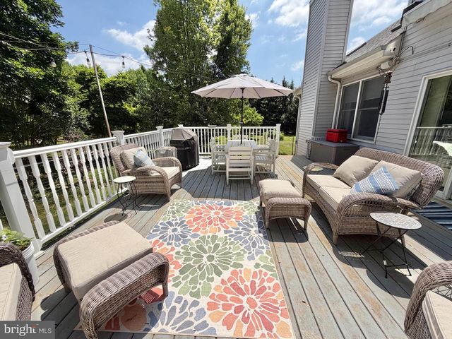 12 MILLINGTON CT, Columbus, NJ 08022