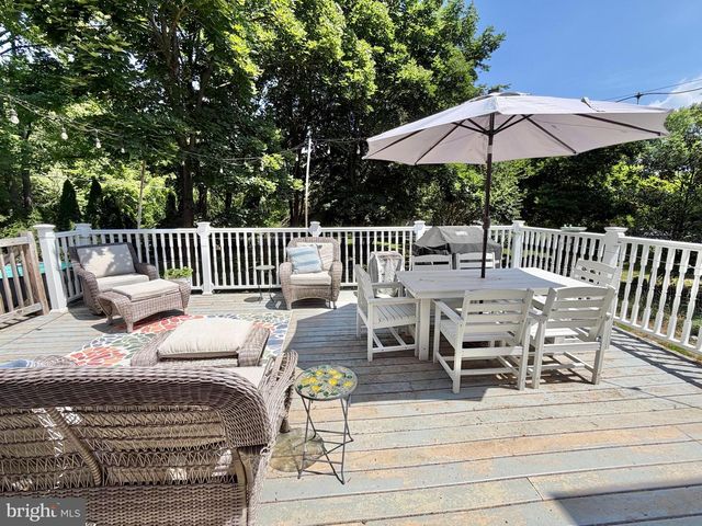 12 MILLINGTON CT, Columbus, NJ 08022