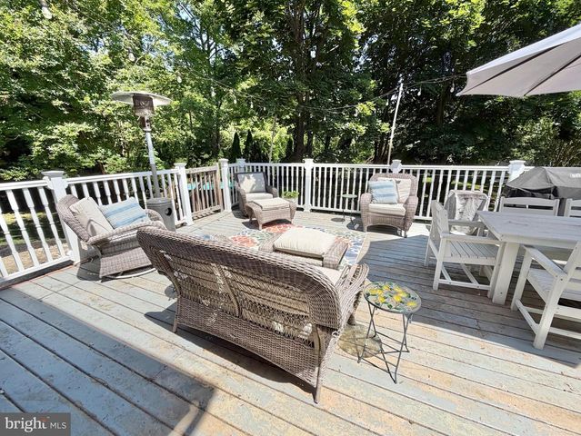 12 MILLINGTON CT, Columbus, NJ 08022