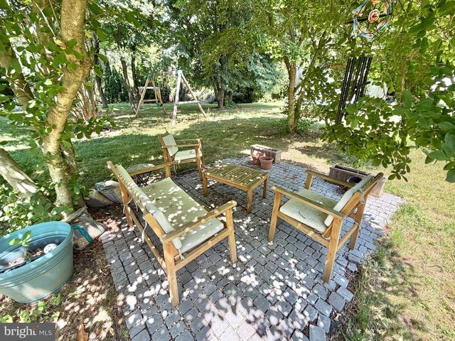 12 MILLINGTON CT, Columbus, NJ 08022