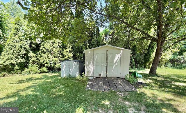 12 MILLINGTON CT, Columbus, NJ 08022