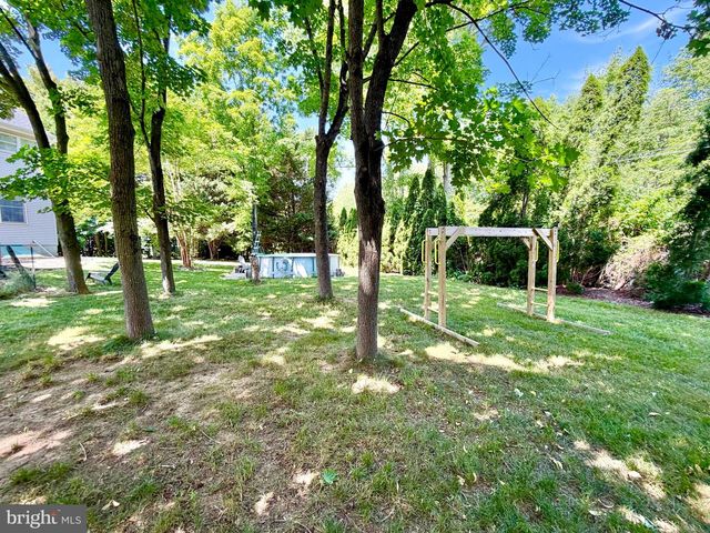 12 MILLINGTON CT, Columbus, NJ 08022