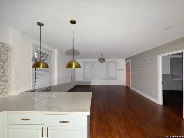 510 E LOCUST ST, San Antonio, TX 78212