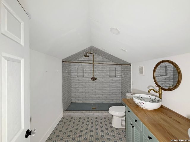 510 E LOCUST ST, San Antonio, TX 78212