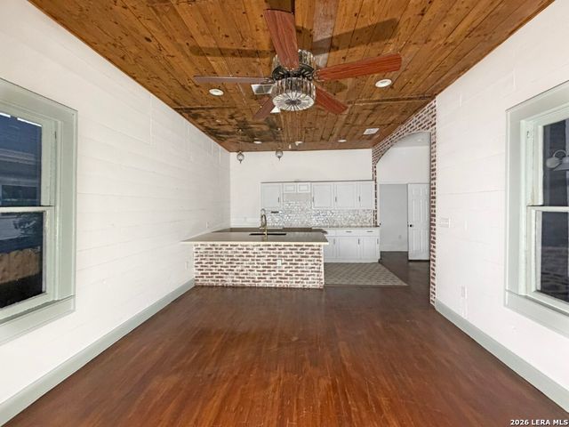510 E LOCUST ST, San Antonio, TX 78212