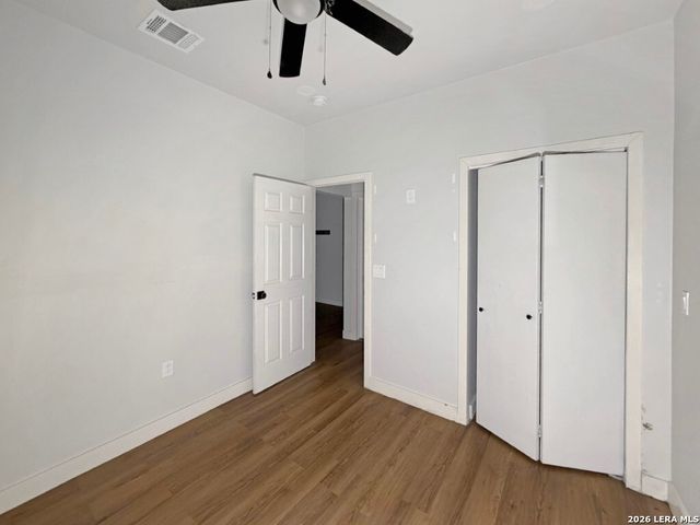 510 E LOCUST ST, San Antonio, TX 78212