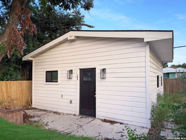 510 E LOCUST ST, San Antonio, TX 78212