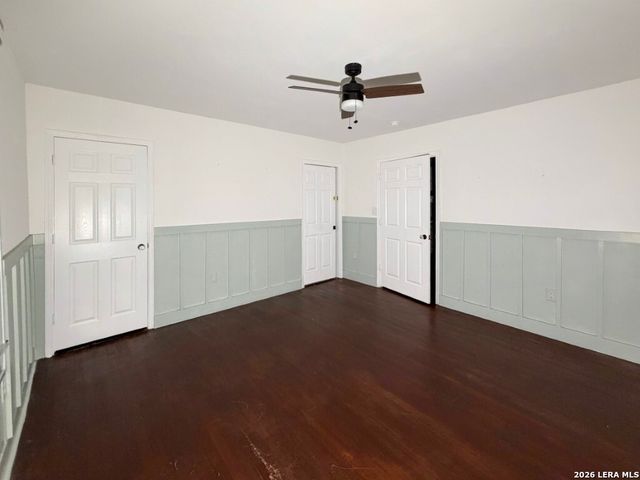 510 E LOCUST ST, San Antonio, TX 78212