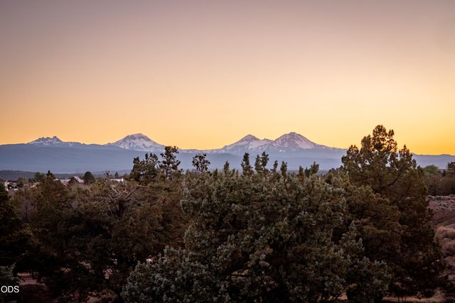 65238 85th Place, Bend, OR 97703