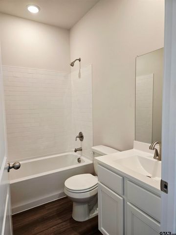 324 Erica Way, Lindale, TX 75771