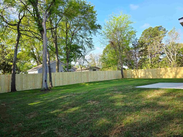 324 Erica Way, Lindale, TX 75771