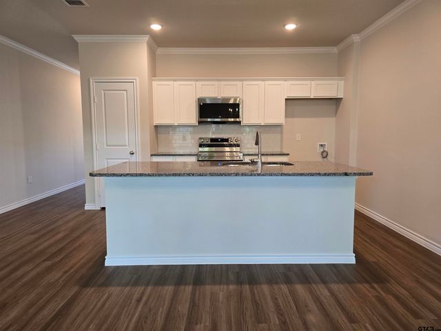 324 Erica Way, Lindale, TX 75771