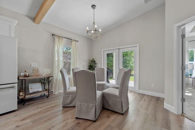 1999 N 95 A, Cantonment, FL 32533