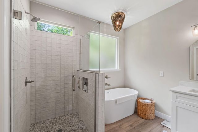 1999 N 95 A, Cantonment, FL 32533