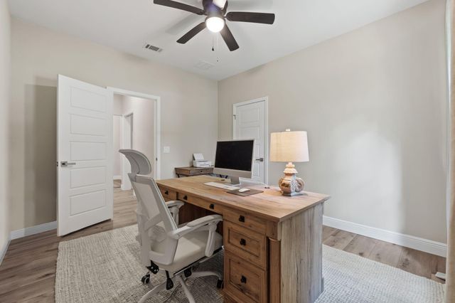 1999 N 95 A, Cantonment, FL 32533