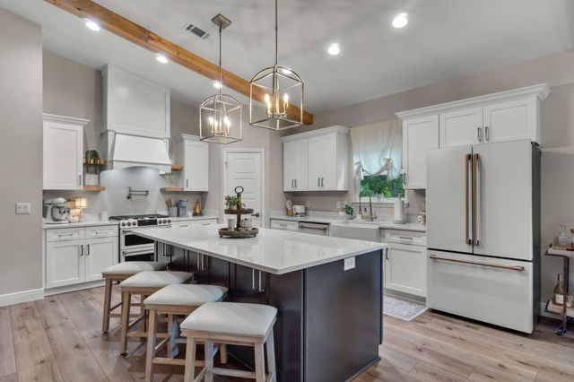 1999 N 95 A, Cantonment, FL 32533