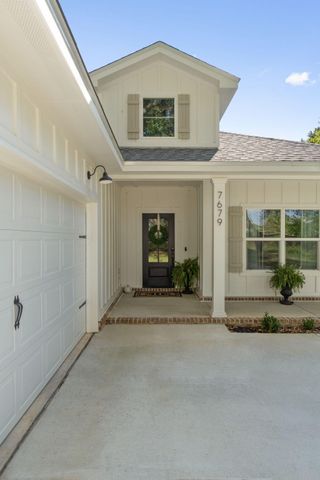 1999 N 95 A, Cantonment, FL 32533