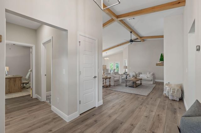 1999 N 95 A, Cantonment, FL 32533