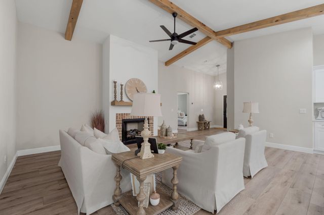 1999 N 95 A, Cantonment, FL 32533