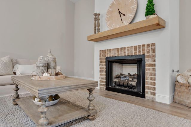 1999 N 95 A, Cantonment, FL 32533