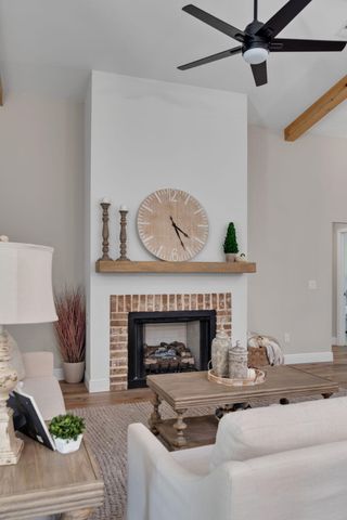 1999 N 95 A, Cantonment, FL 32533