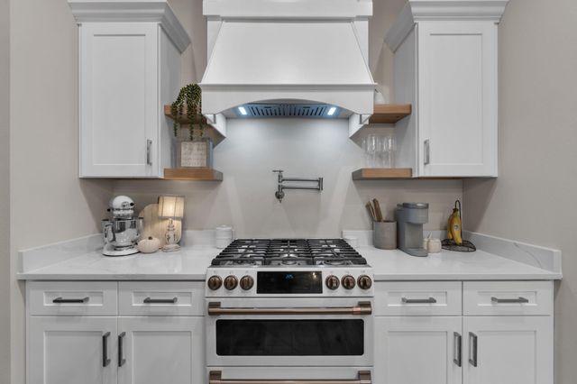 1999 N 95 A, Cantonment, FL 32533