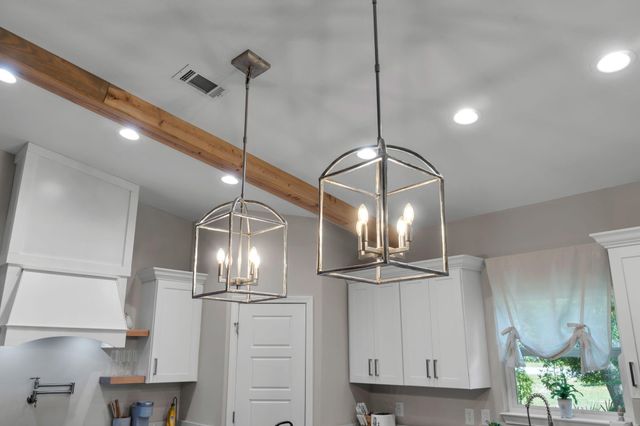 1999 N 95 A, Cantonment, FL 32533