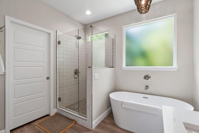 1999 N 95 A, Cantonment, FL 32533