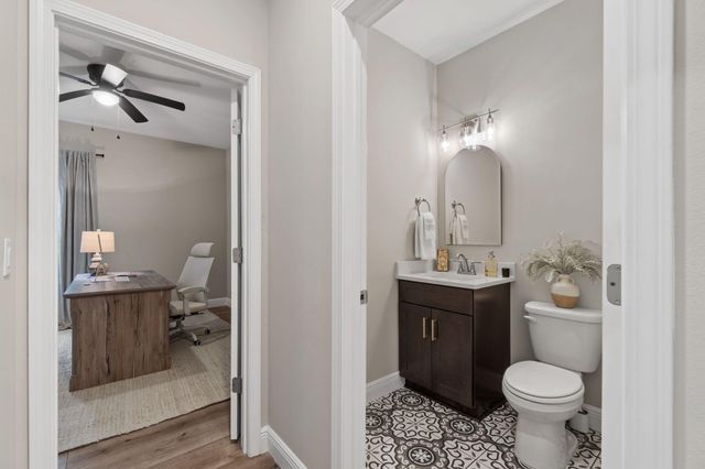 1999 N 95 A, Cantonment, FL 32533