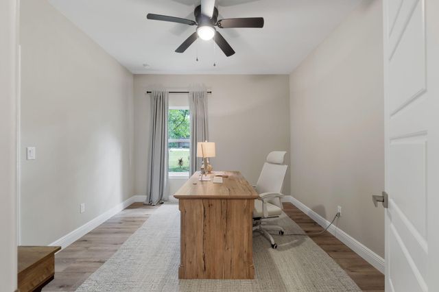 1999 N 95 A, Cantonment, FL 32533