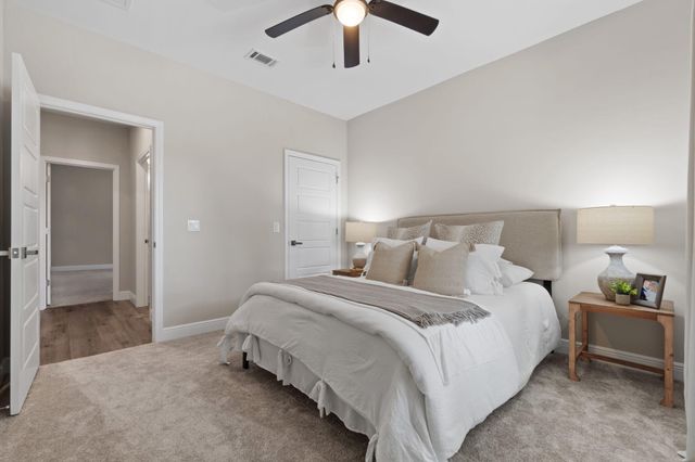 1999 N 95 A, Cantonment, FL 32533