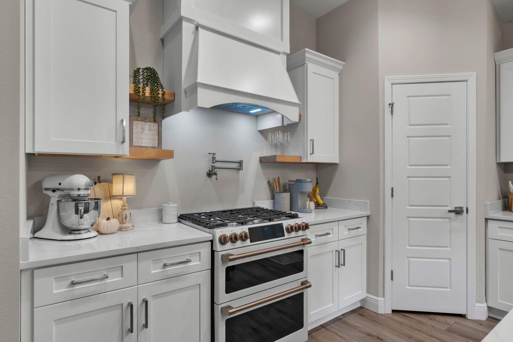 1999 N 95 A, Cantonment, FL 32533