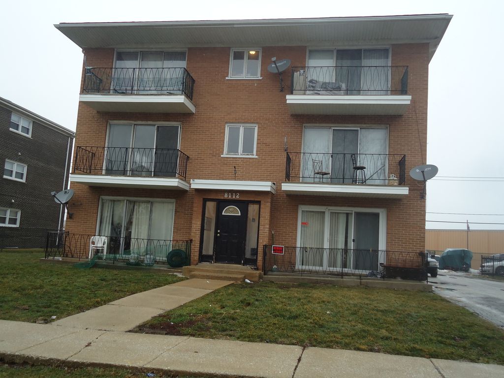 8112 W marion Street 3w, Justice, IL 60458