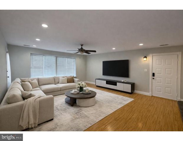 1909 THE WOODS II, Cherry Hill, NJ 08003