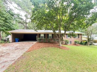2838 The Meadows Way, College Park, GA 30349