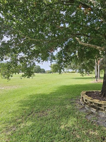 3229 Scarlet Tanager Court, Port St. Lucie, FL 34952