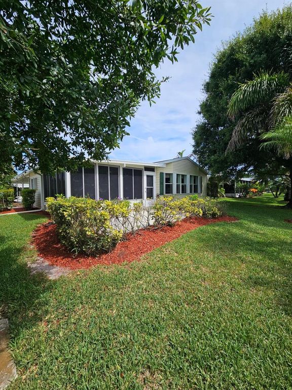 3229 Scarlet Tanager Court, Port St. Lucie, FL 34952