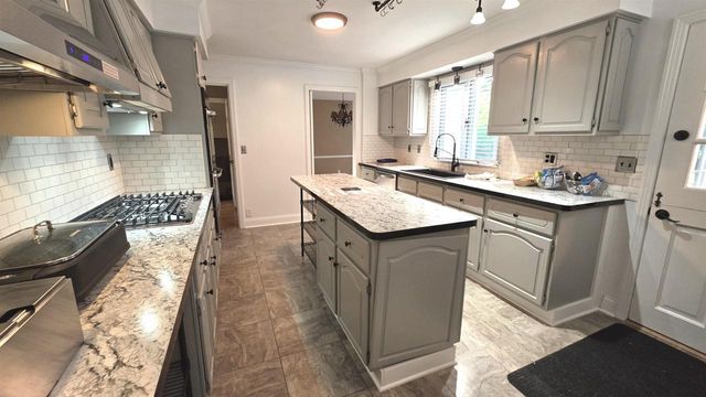 22 S Garfield Avenue, Janesville, WI 53545