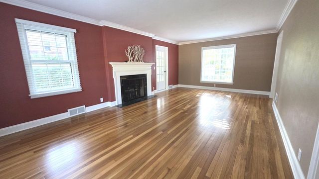 22 S Garfield Avenue, Janesville, WI 53545