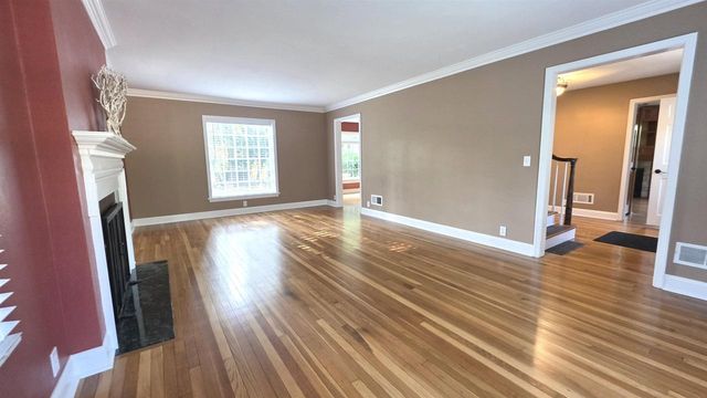 22 S Garfield Avenue, Janesville, WI 53545