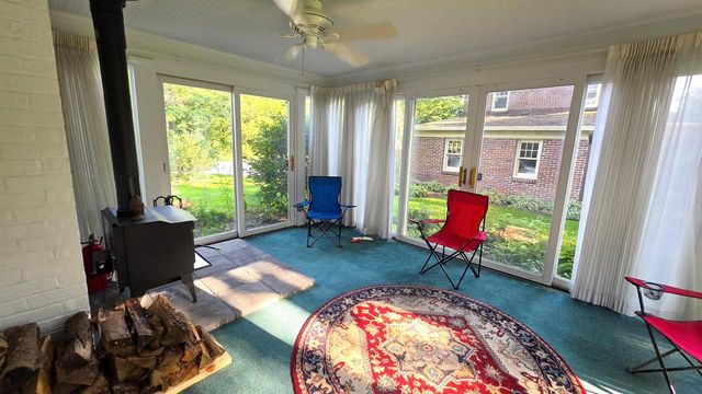 22 S Garfield Avenue, Janesville, WI 53545