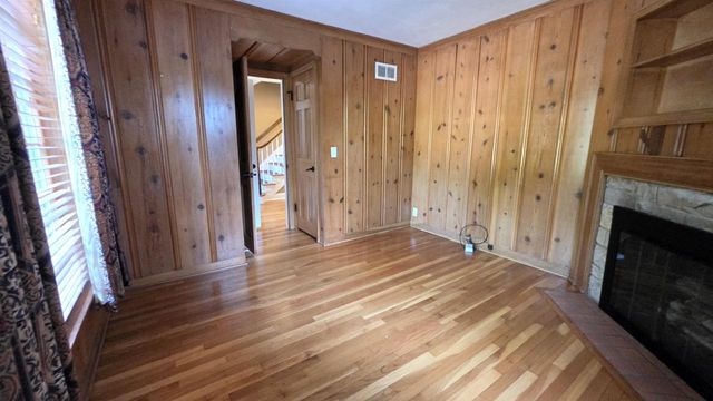 22 S Garfield Avenue, Janesville, WI 53545