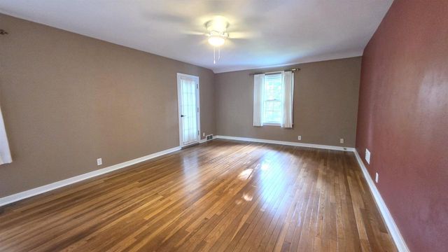 22 S Garfield Avenue, Janesville, WI 53545